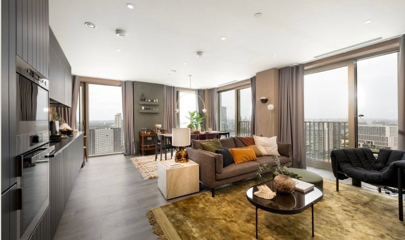 Flat Montfichet Road in Greater London