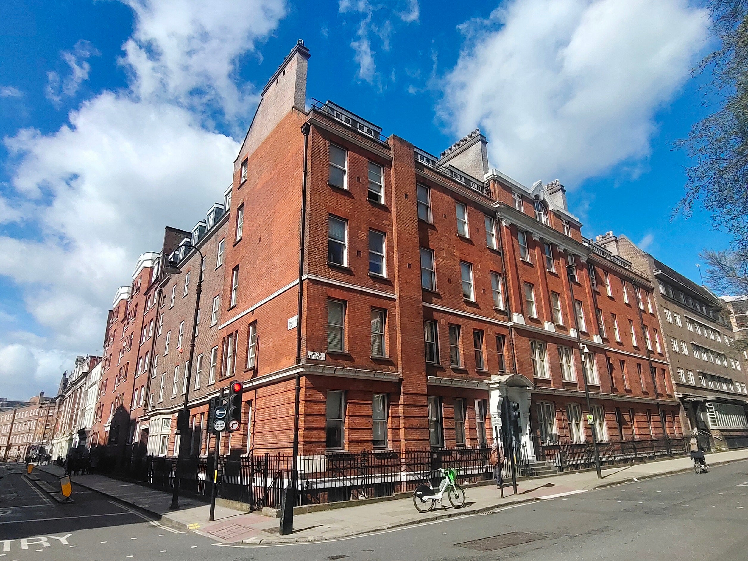 Flat Tavistock Place in Greater London
