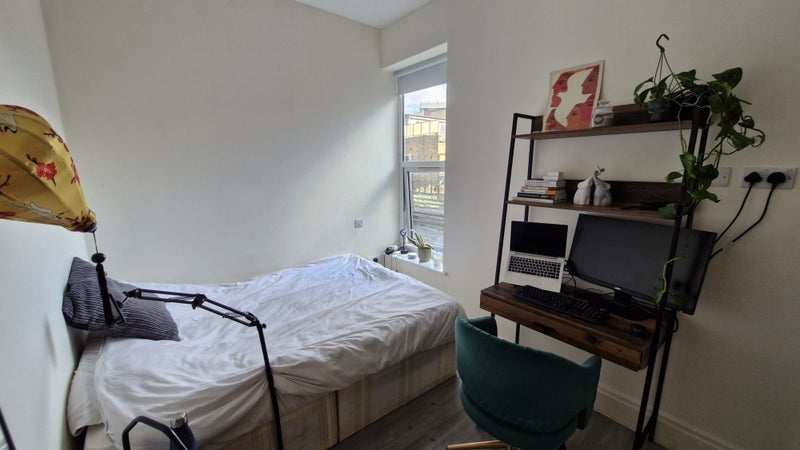 Flat Seven Sisters Road in Greater London
