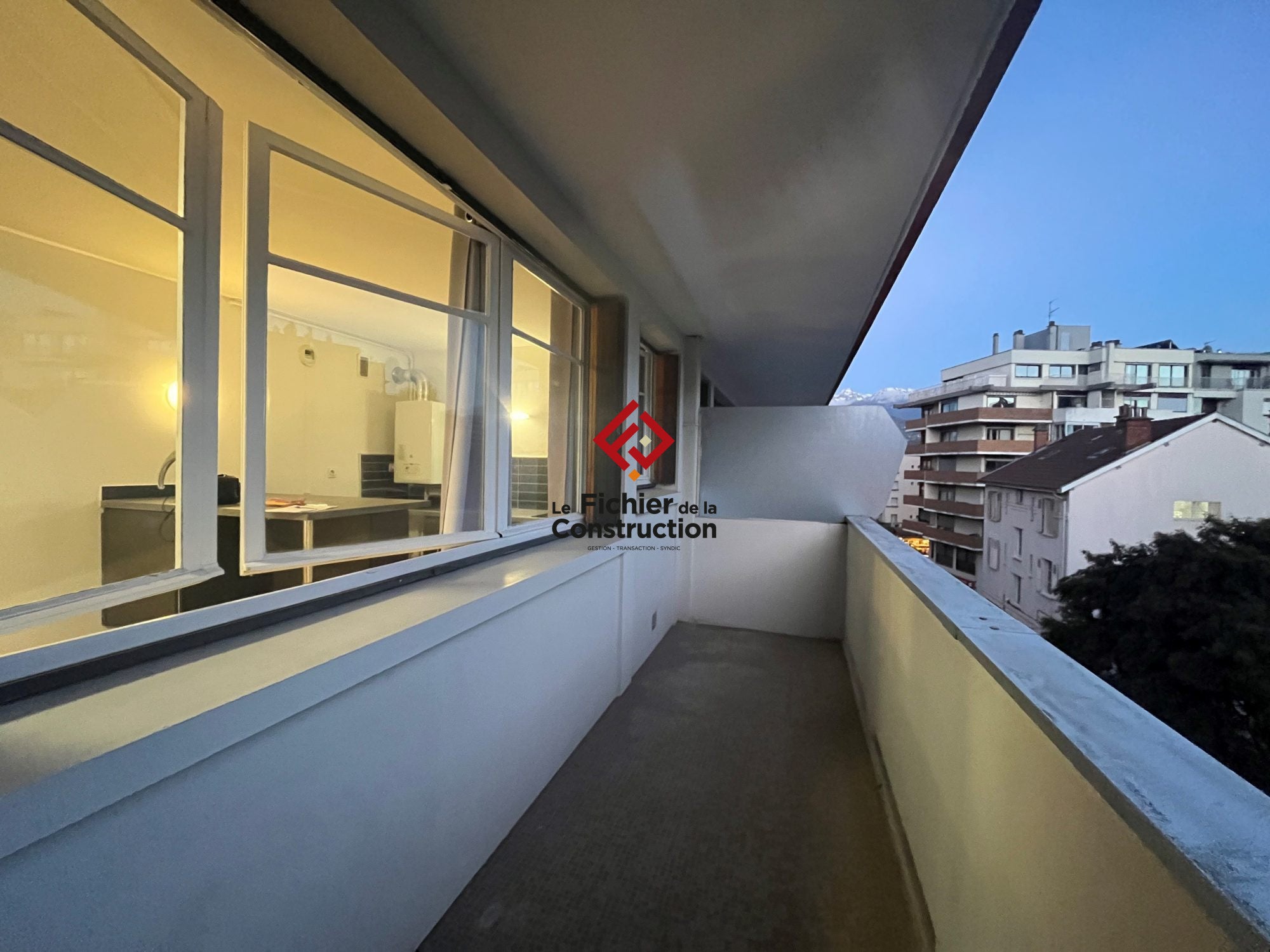Room Esplanade des Communes Compagnon de la Libération in Grenoble