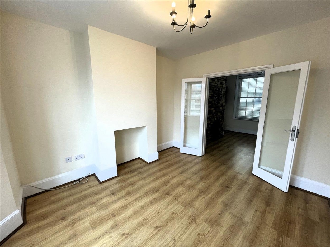 House Fairlight Court in Arun