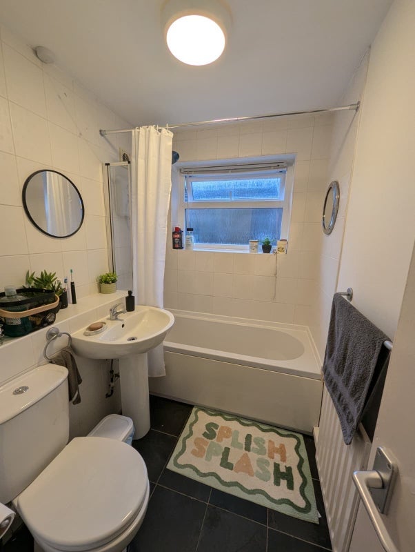 Room Fredas Grove in Birmingham