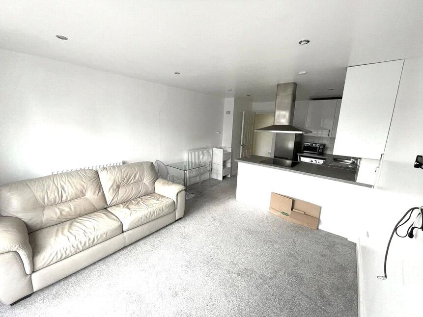 Flat Malden Road in Watford
