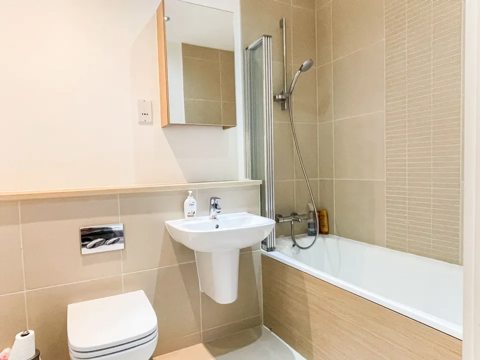 Flat Cofton Park Court in Birmingham