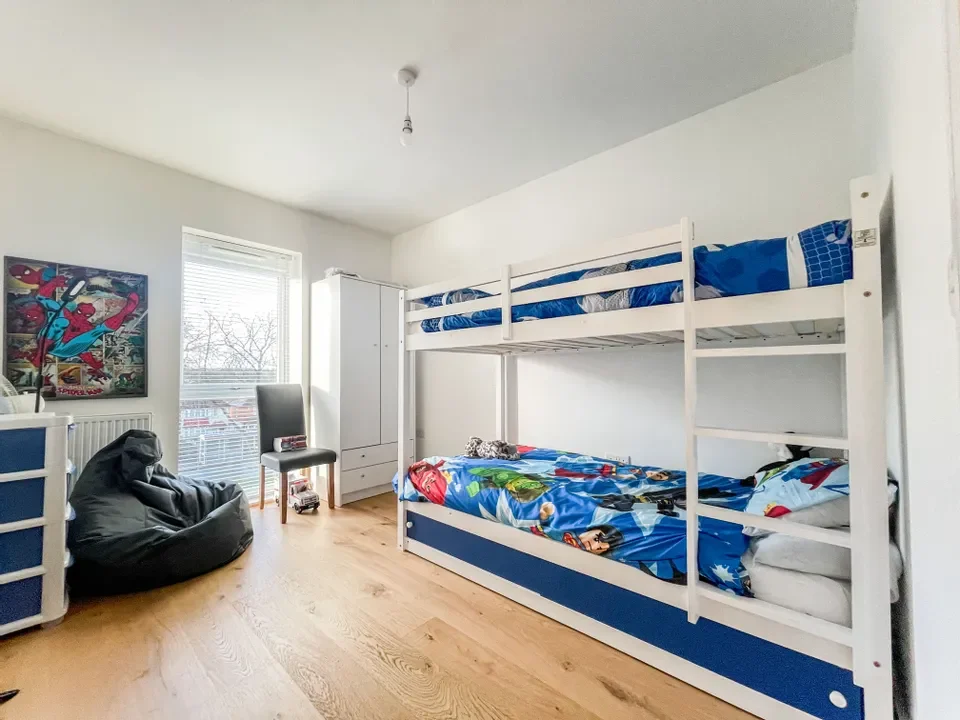 Flat Cofton Park Court in Birmingham