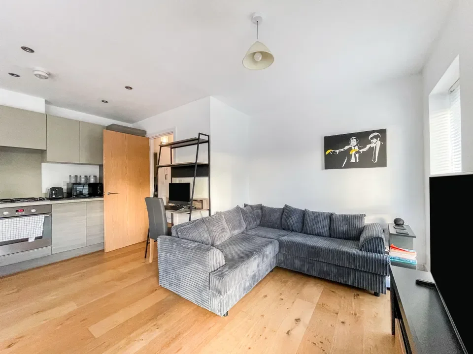 Flat Cofton Park Court in Birmingham