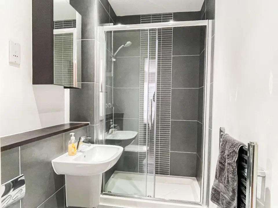 Flat Cofton Park Court in Birmingham