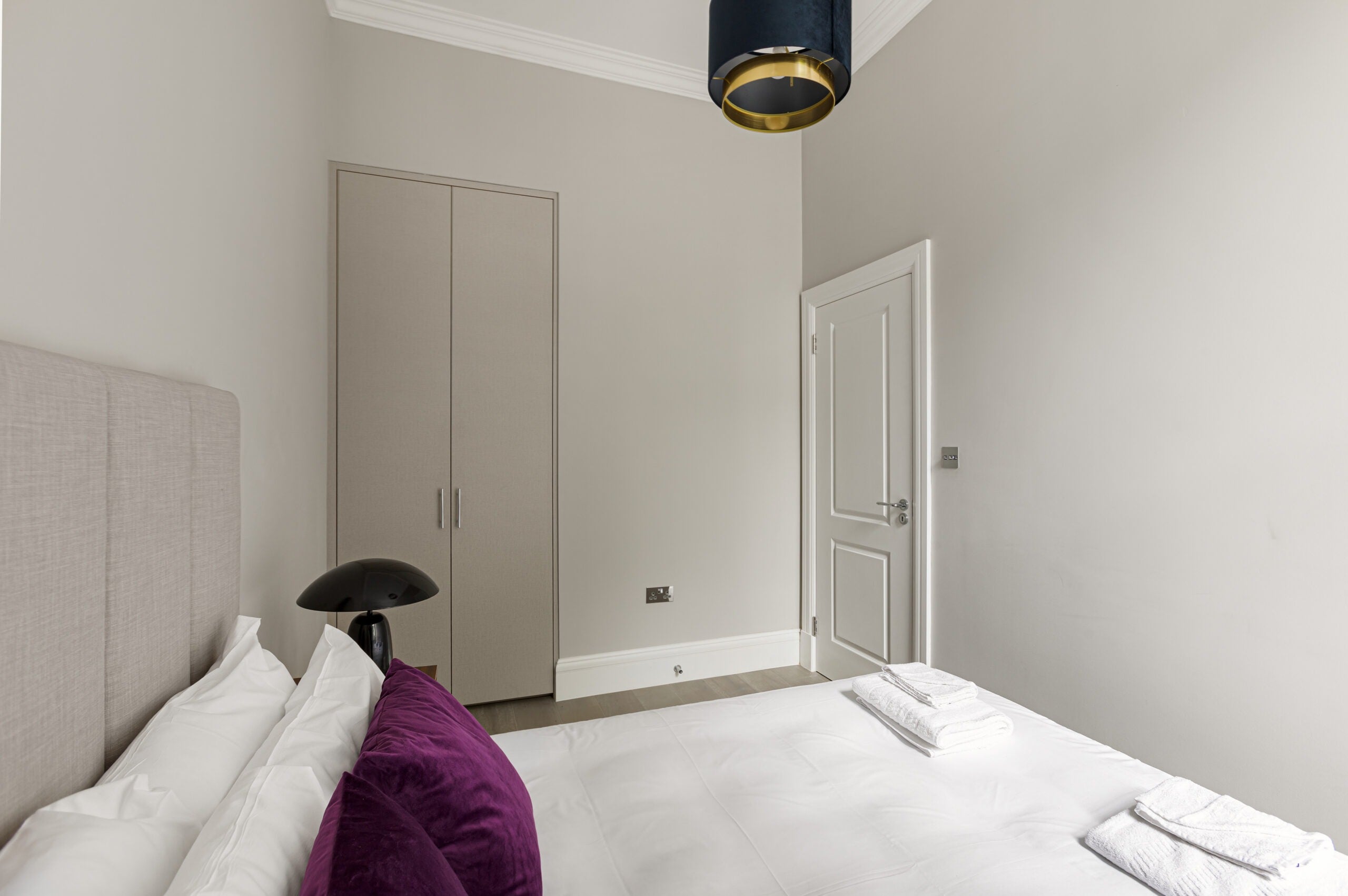 Flat Collingham Road in Greater London