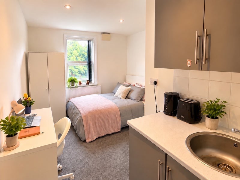 Room Stella Street in Mansfield