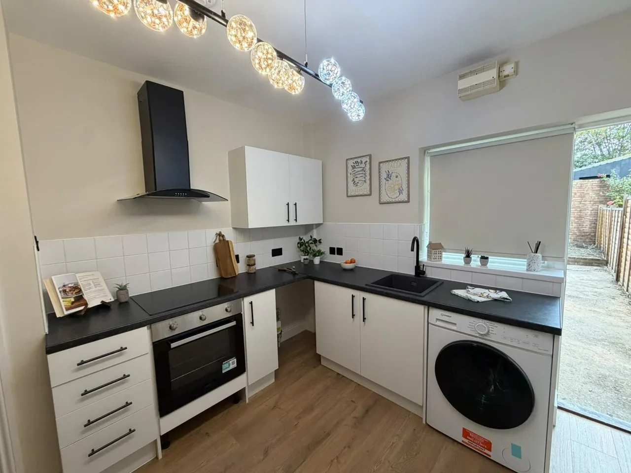Flat Knox Road in Greater London