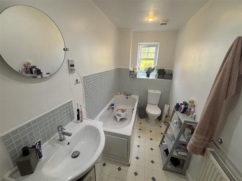 Flat Mulberry Drive in Lichfield