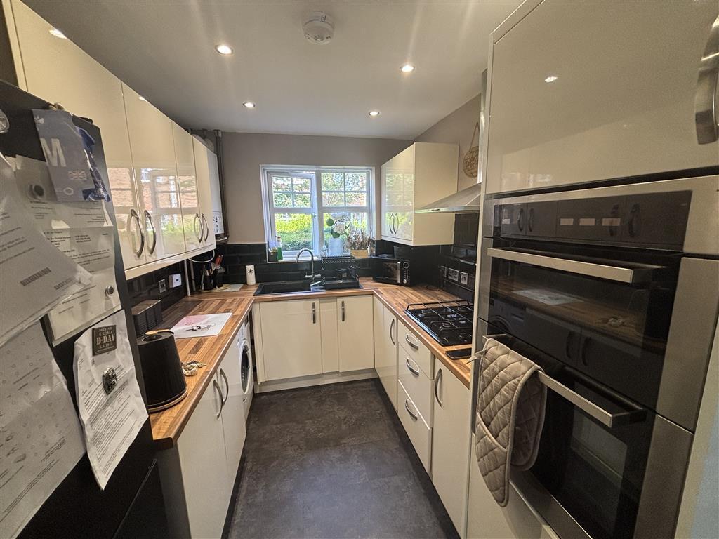 Flat Mulberry Drive in Lichfield