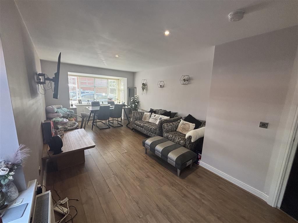 Flat Mulberry Drive in Lichfield