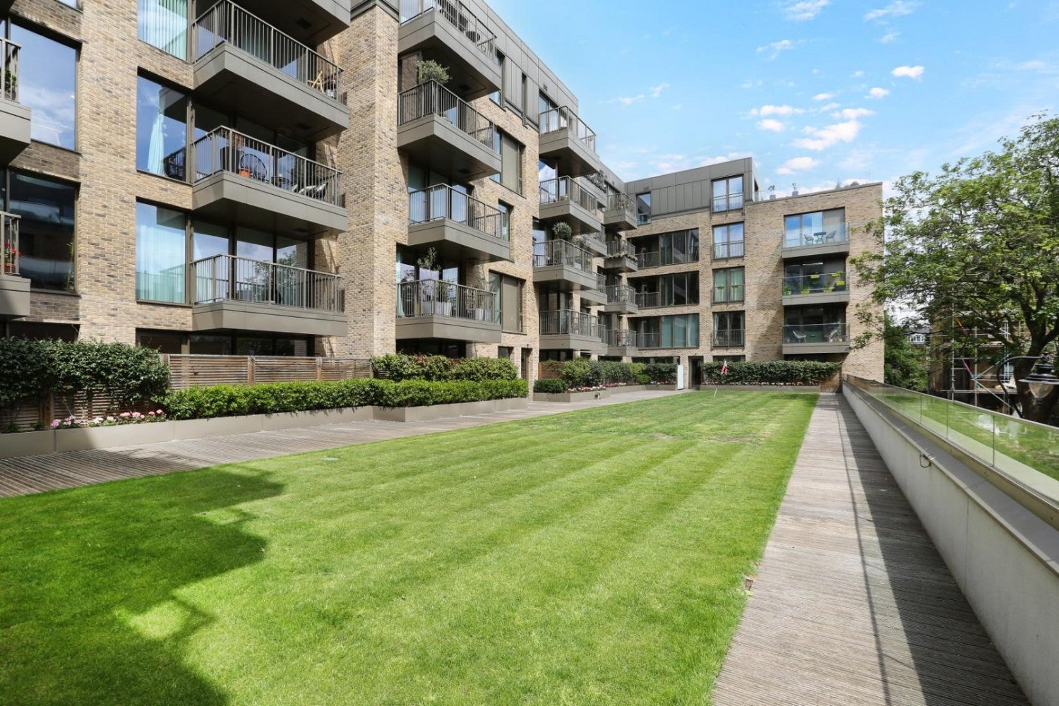 Flat Camberwell Passage in Greater London