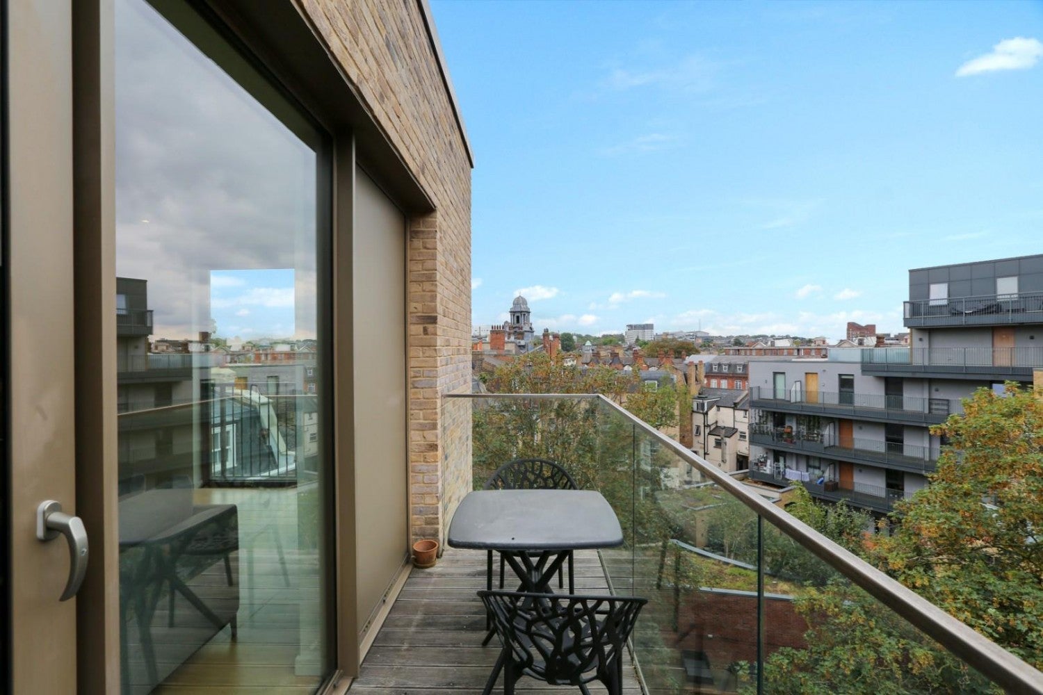 Flat Camberwell Passage in Greater London