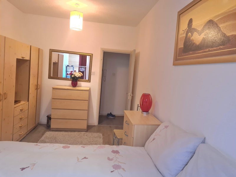Room Elder Street in Greater London