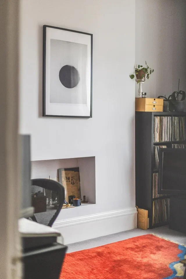 Flat Coningham Road in Greater London
