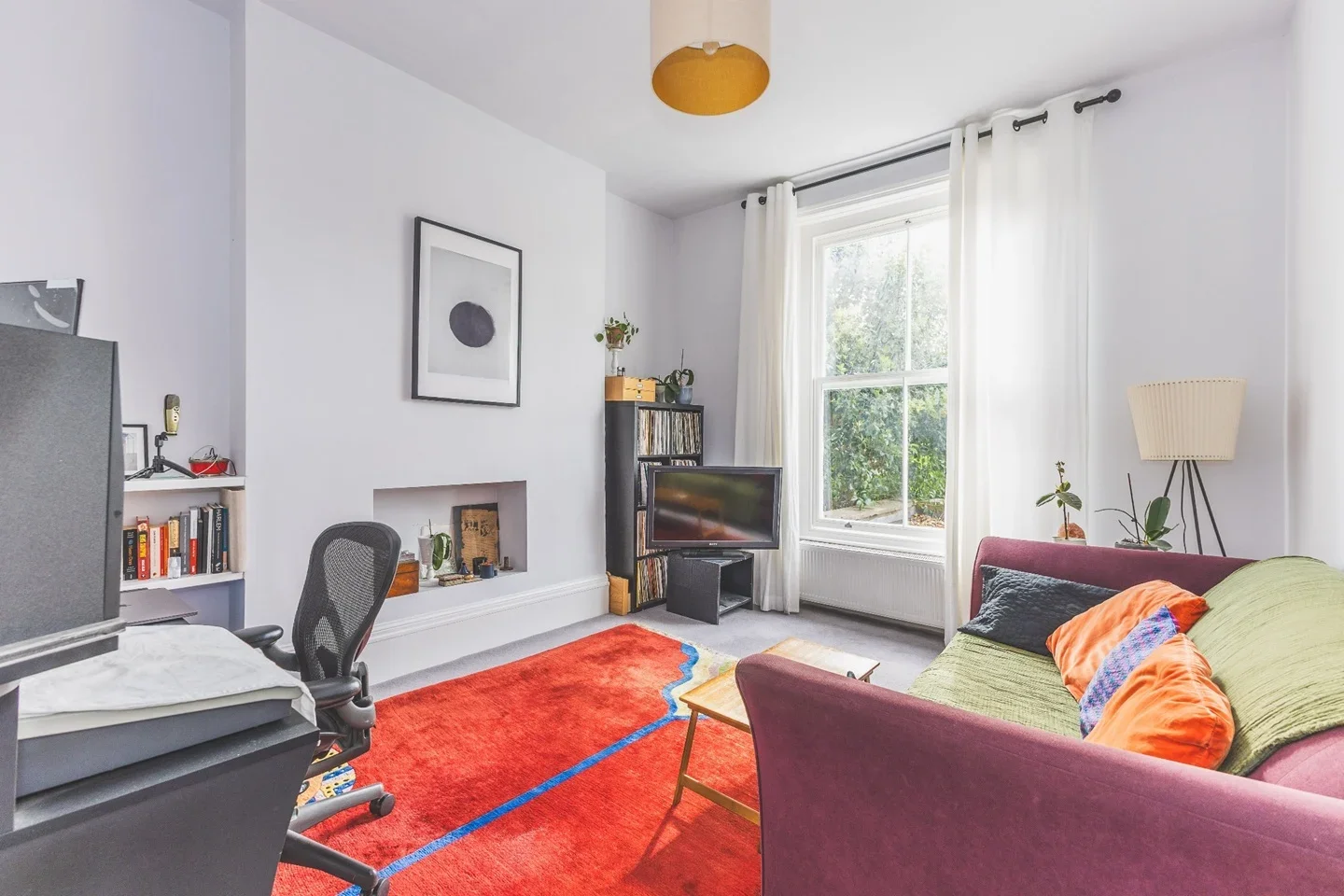 Flat Coningham Road in Greater London