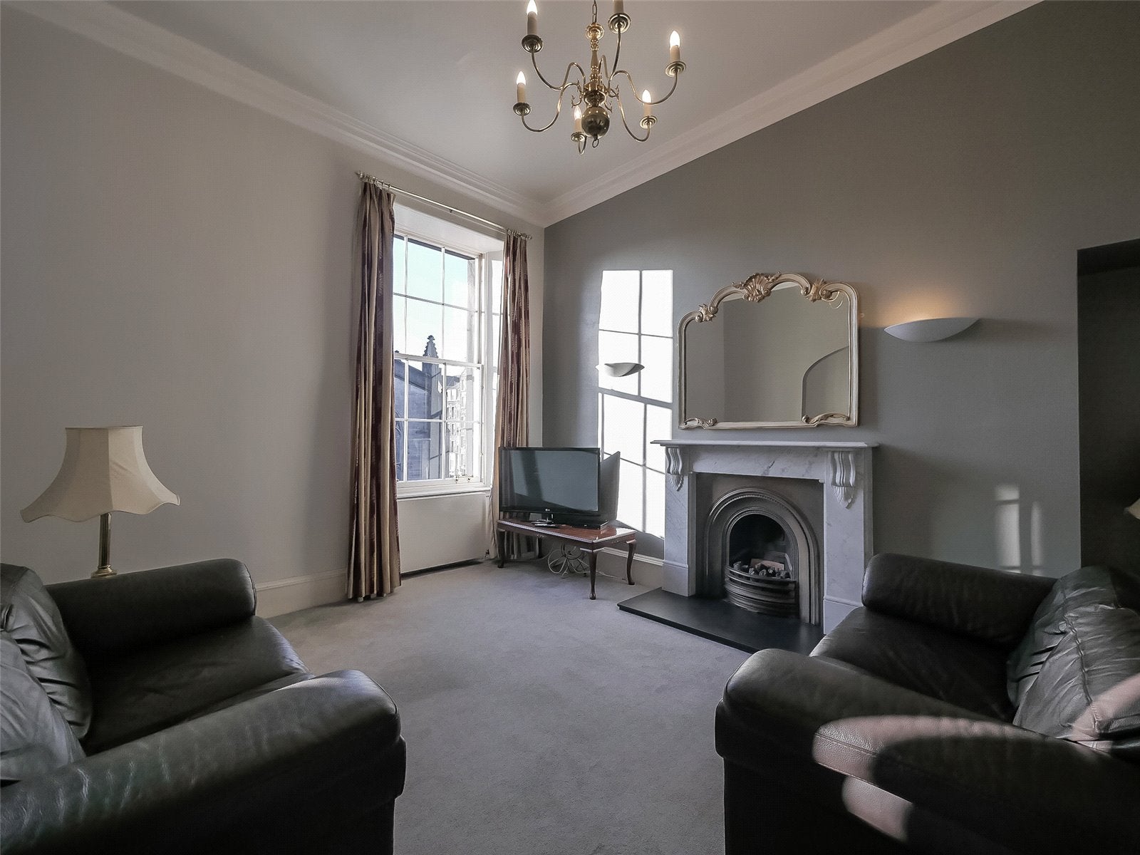 Flat Barrie's Close in City of Edinburgh