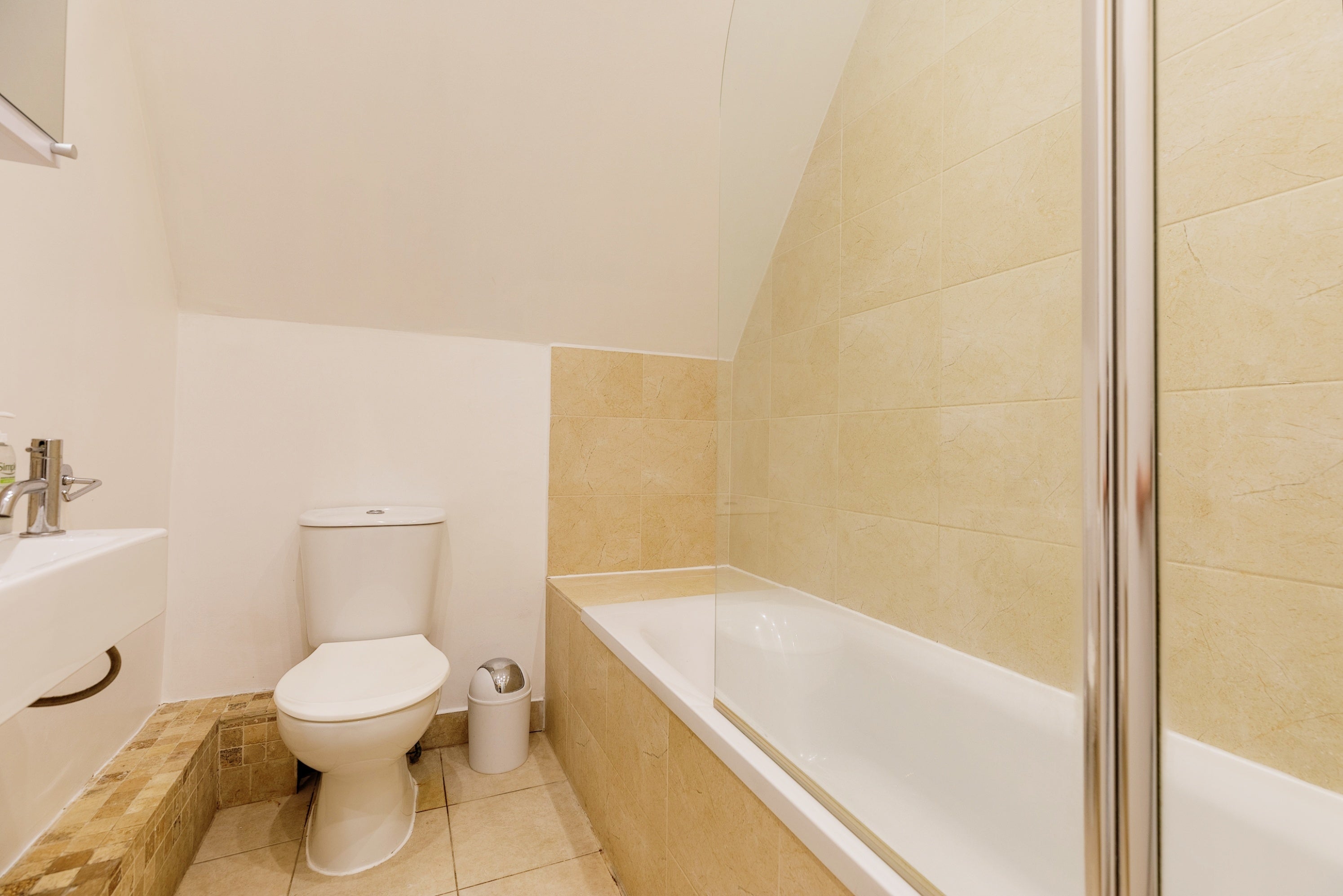 Flat Springfield Road in Greater London