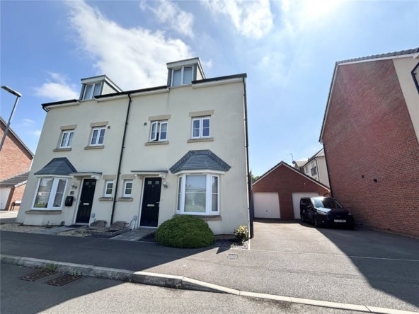 House Argus Green in Stratton St. Margaret