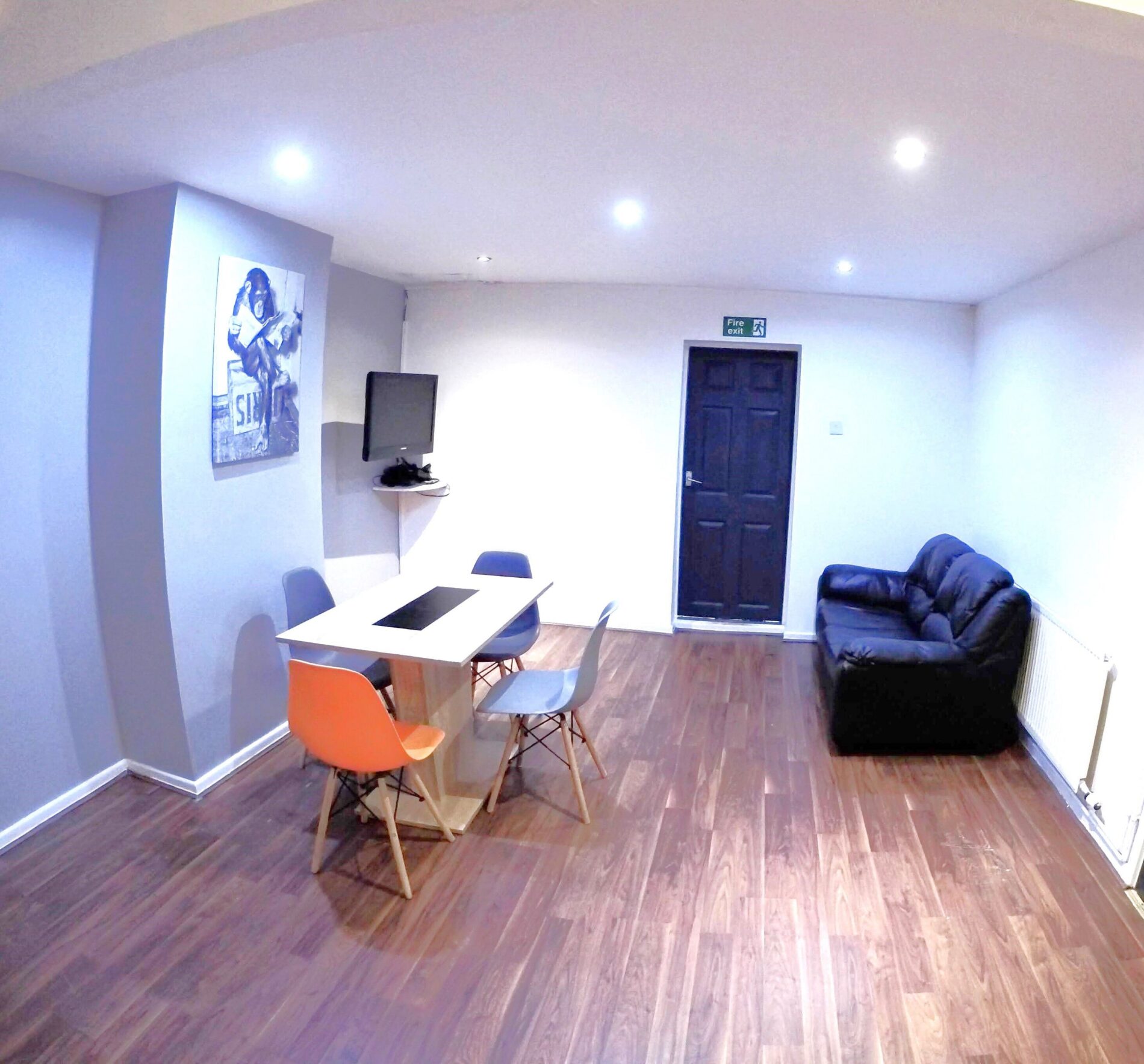 Room Monks Road in Lincoln