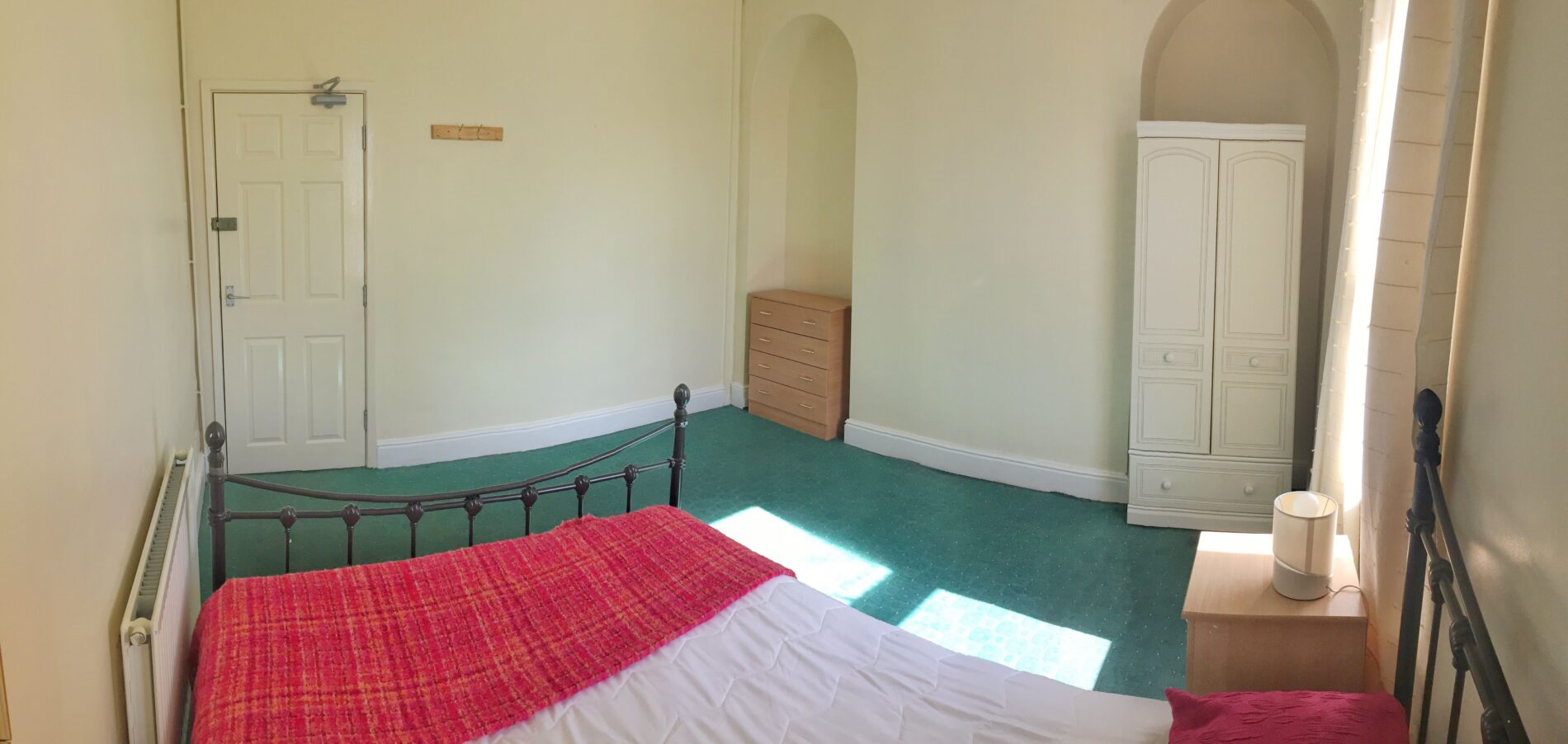 Room Monks Road in Lincoln