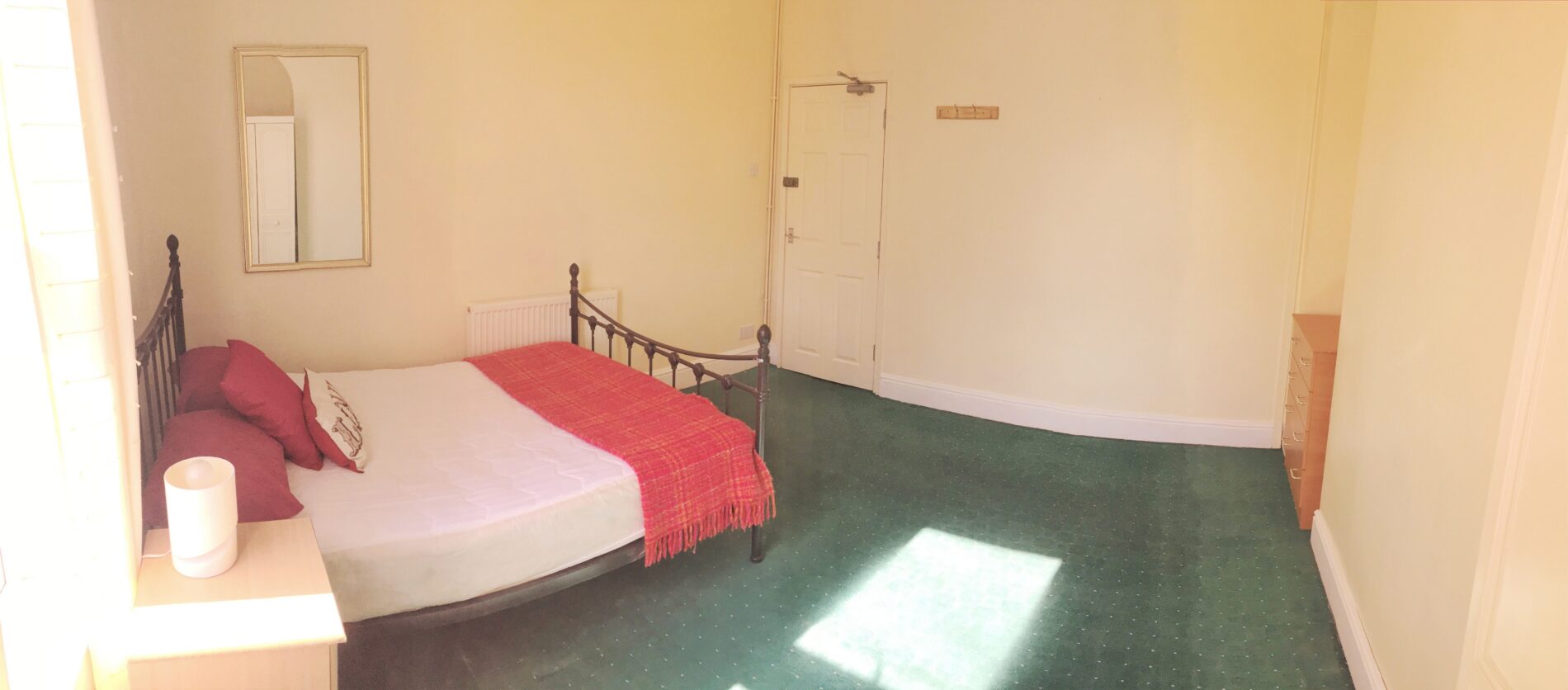 Room Monks Road in Lincoln