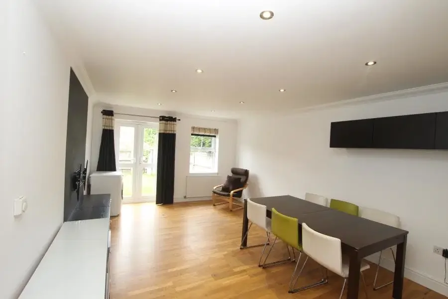 House Clay Court in Greater London