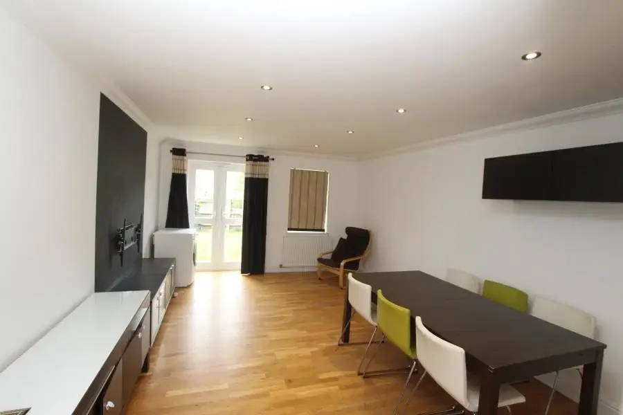 House Clay Court in Greater London