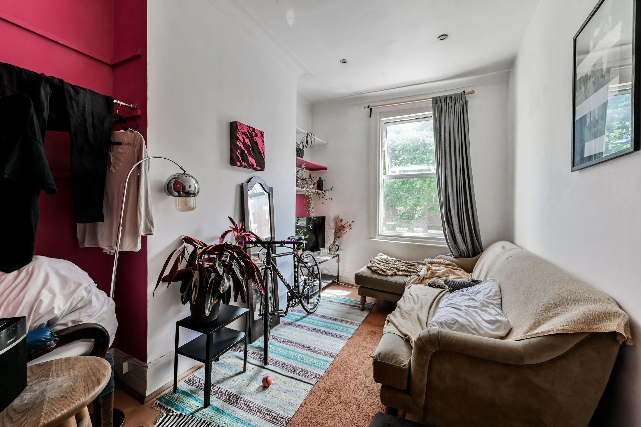 Flat Knebworth Road in Greater London
