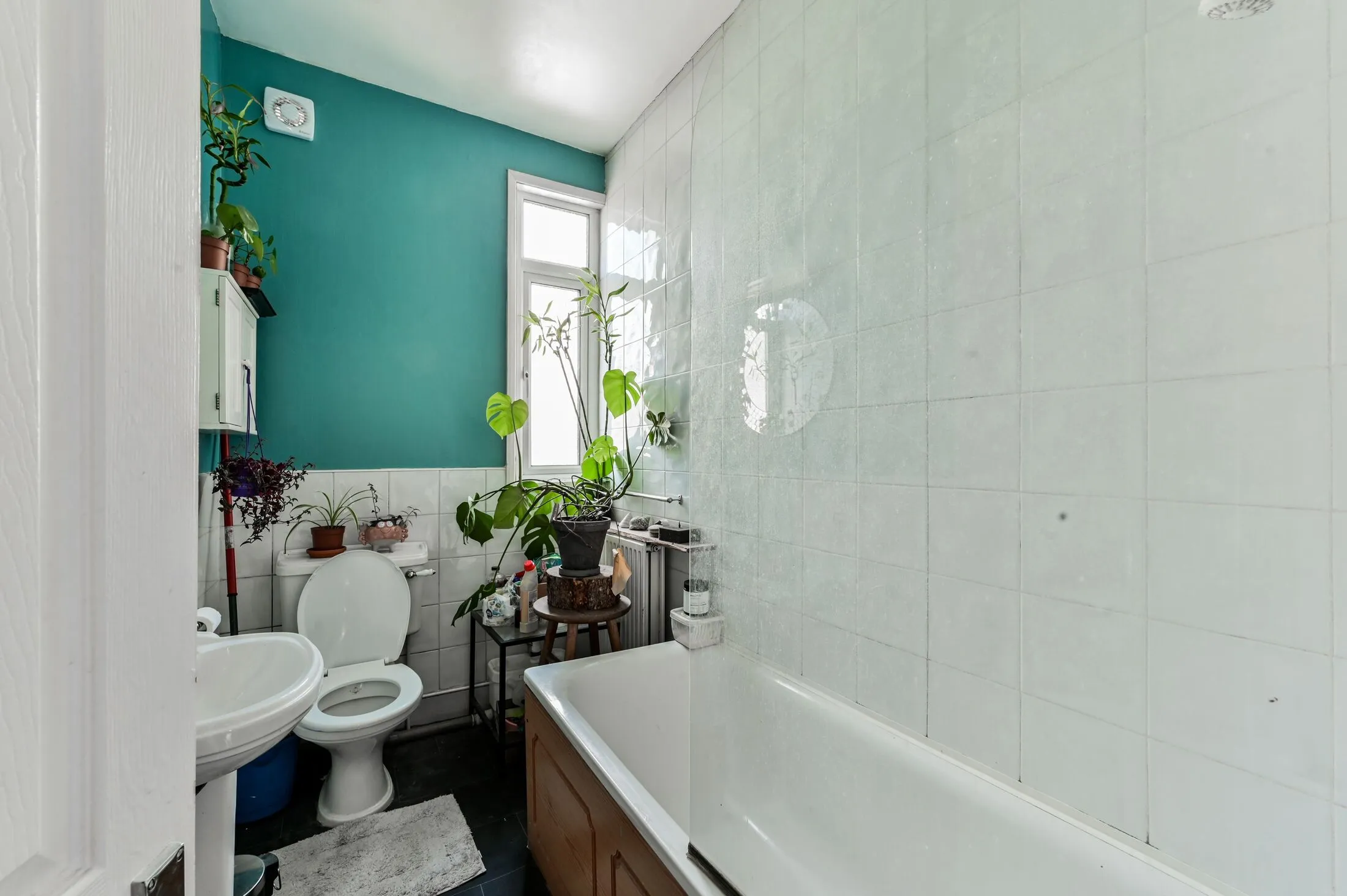 Flat Knebworth Road in Greater London