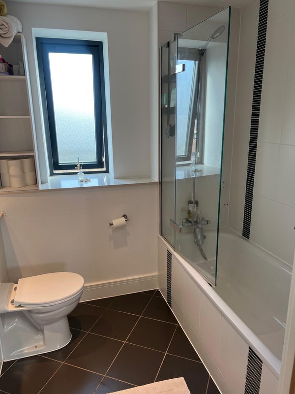 Room Hillyard Street in Greater London
