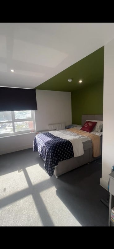 Room Straits Parade in Bristol