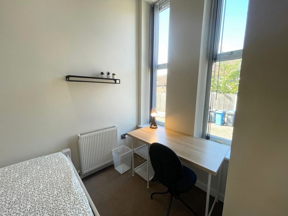 Room Egerton Road in Manchester