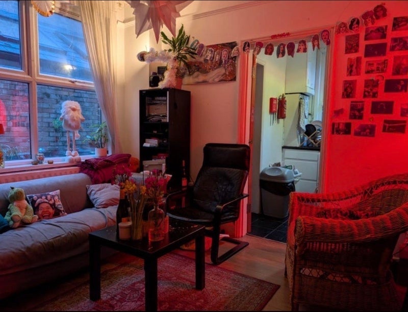 Room Cricklade Avenue in Greater London