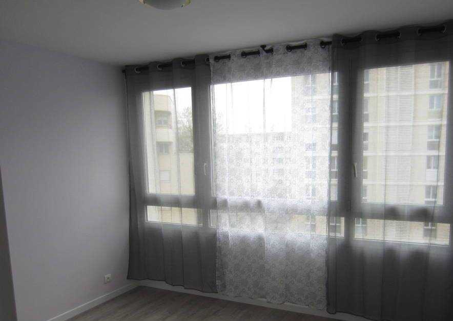Flat Rue Victor Hugo in Maisons-Alfort