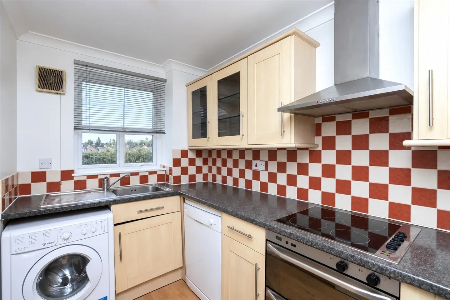 Flat Jack Clow Road in Greater London