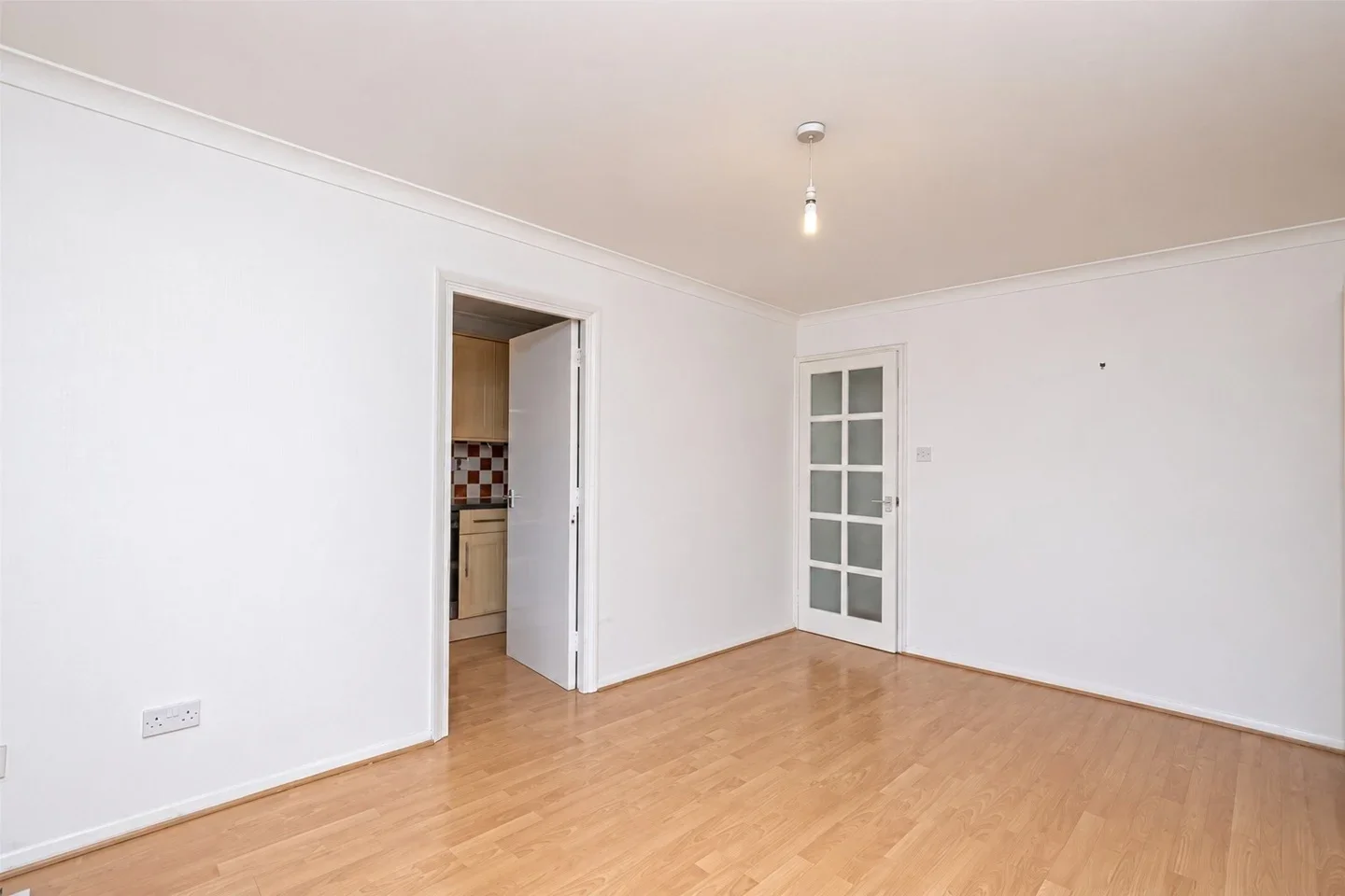 Flat Jack Clow Road in Greater London