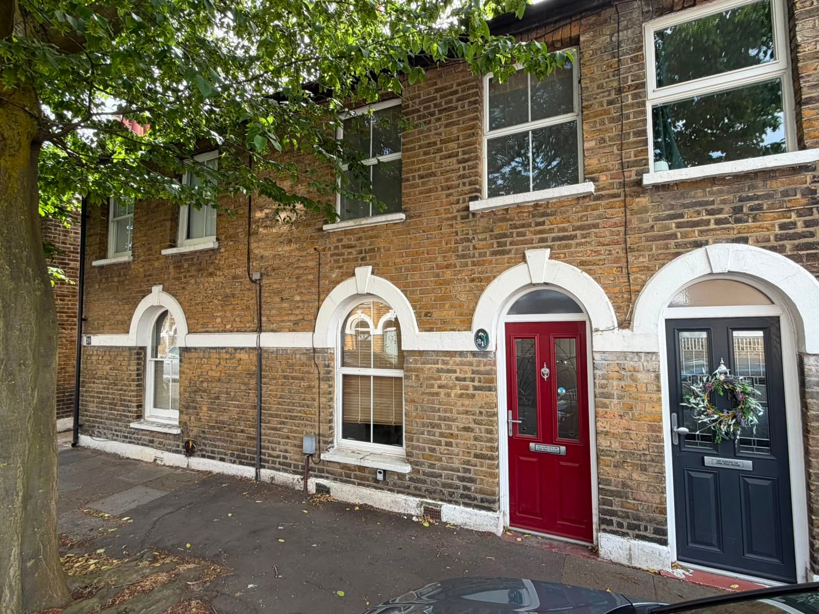 House Mooreland Road in Greater London