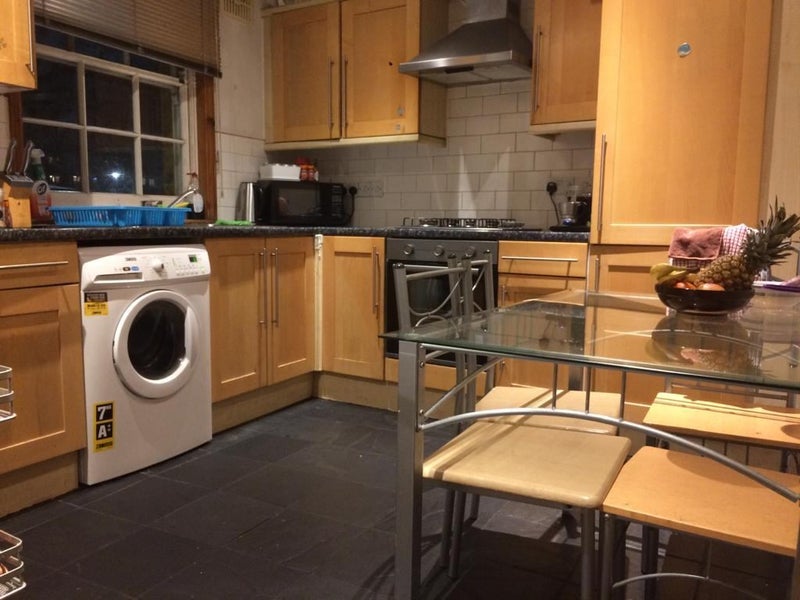Room White Horse Lane in Greater London