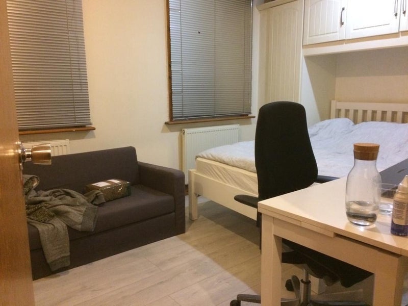 Room White Horse Lane in Greater London