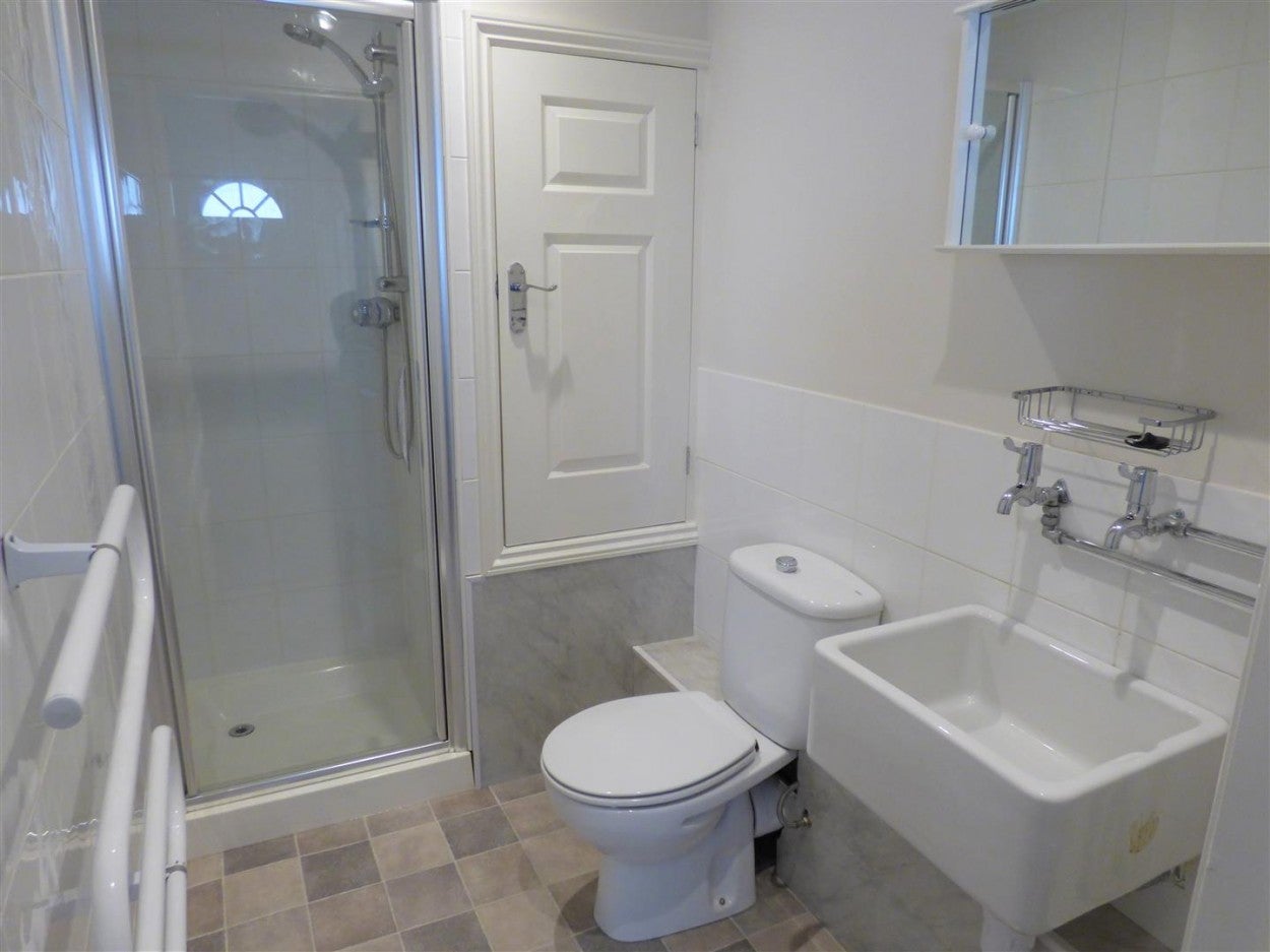 Flat Western Road in Arun