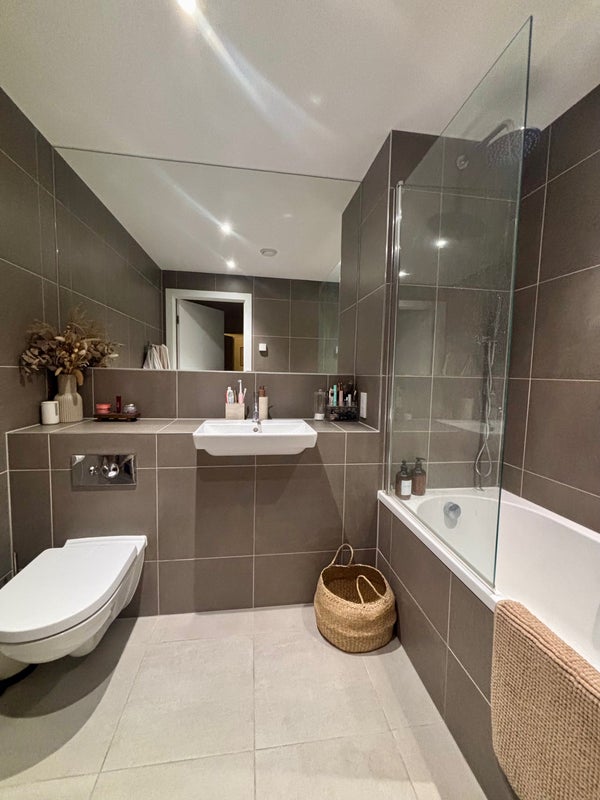 Room Tollgate Gardens in City of Westminster