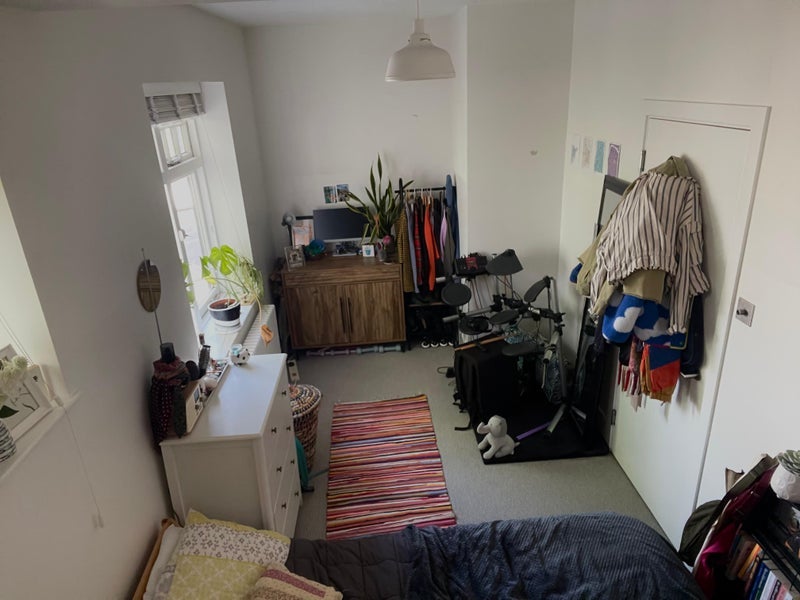 Room Merrow Street in Greater London