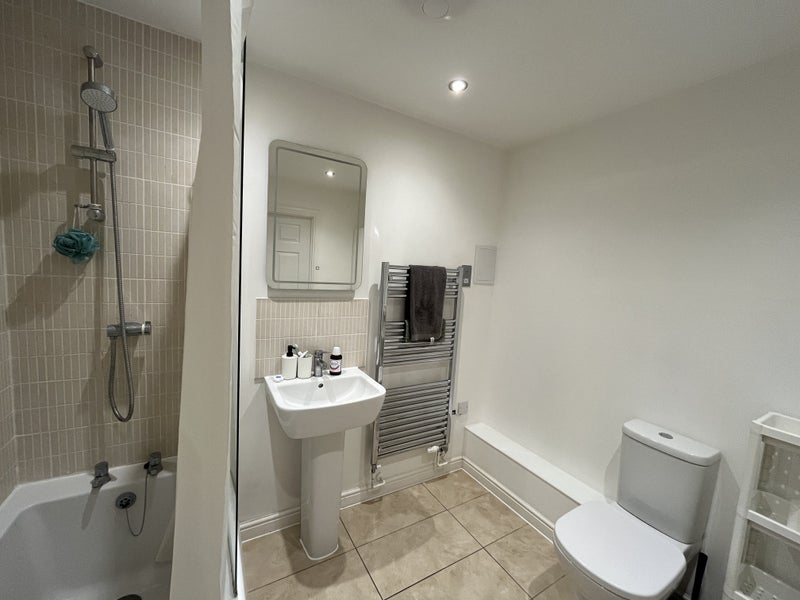 Flat Farwig Lane in Greater London