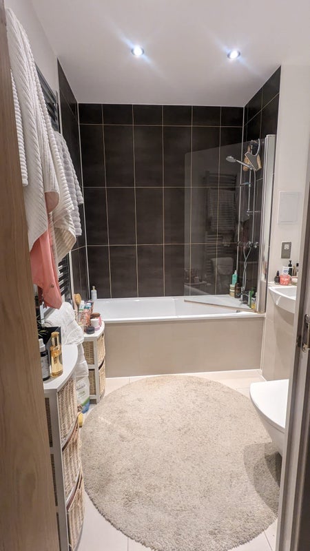 Room Laburnum Street in Greater London