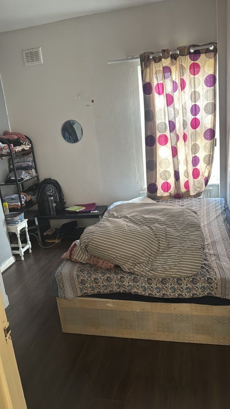 Room London Road in Greater London