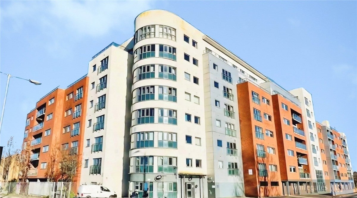 Flat Leeds Street in Liverpool