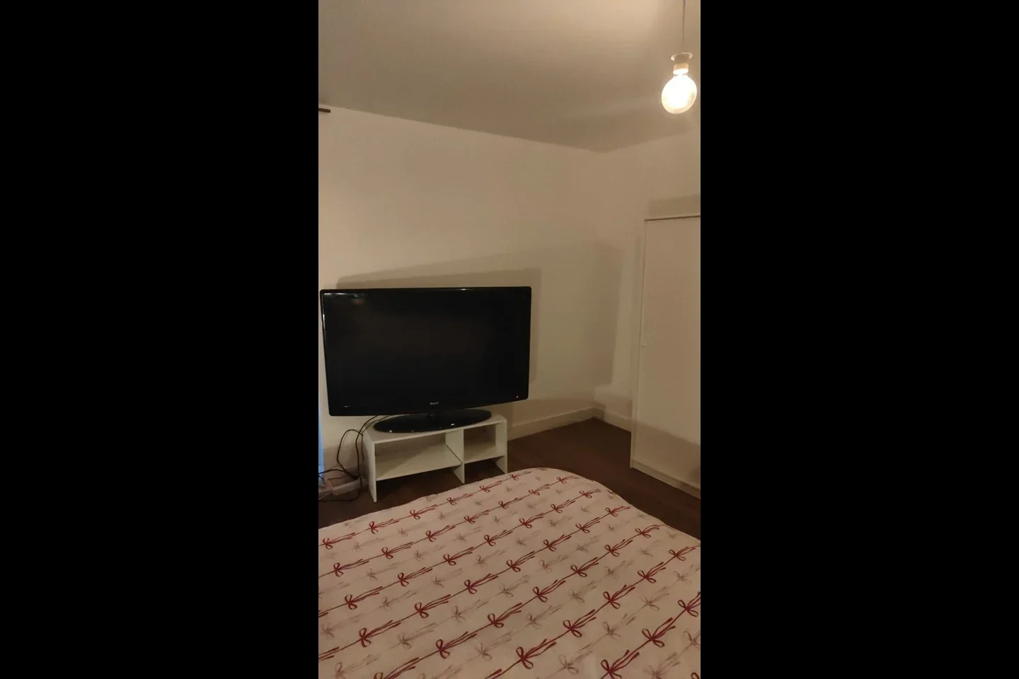 Room Westferry Road in Greater London